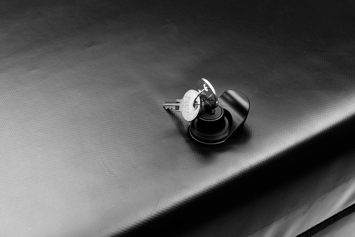 Closeup of the lock on the lid of the BagPRO cargo box for Bullitt cargo bikes