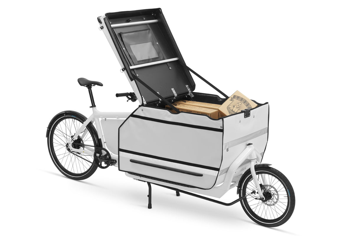 400L BagPRO with an open lid and packages mounted on a Milkplus eBullitt X
