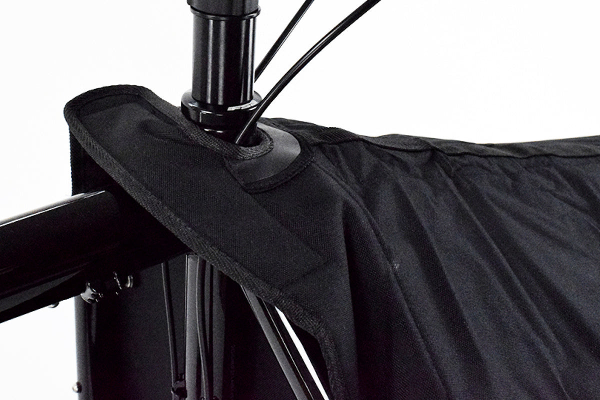 Detail picture of the closing mechanism of the BBX hood