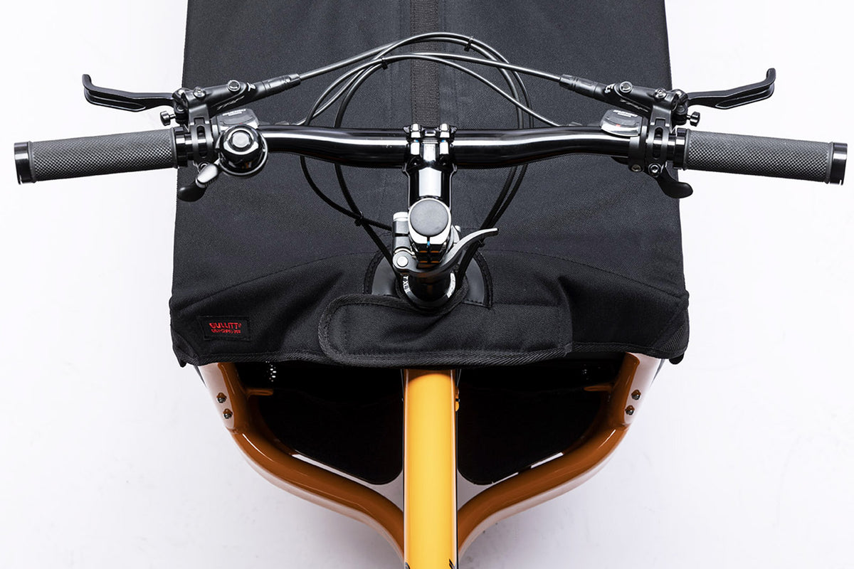 Top view of the BBX hood closure by the handlebars