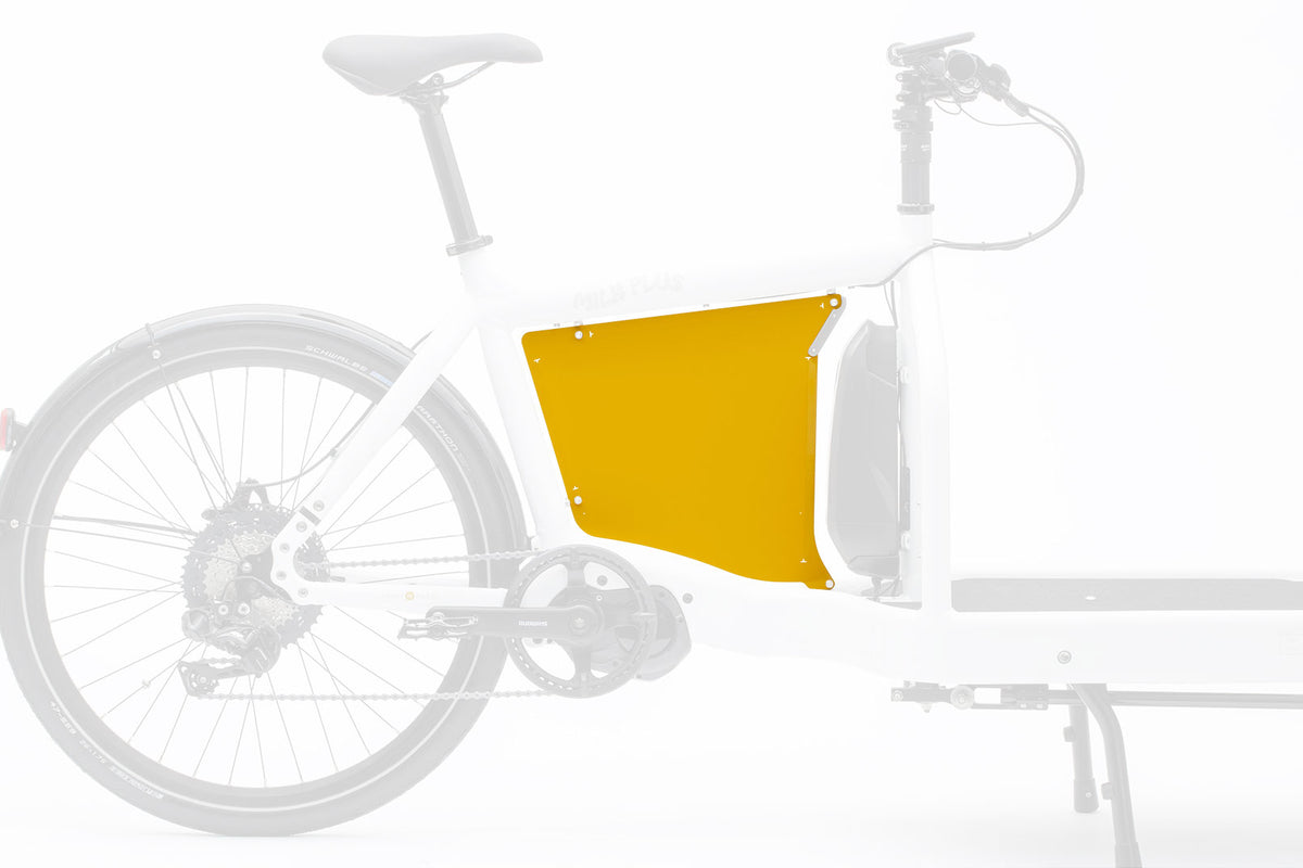 studio picture of a yellow billboard for the small battery eBullitt