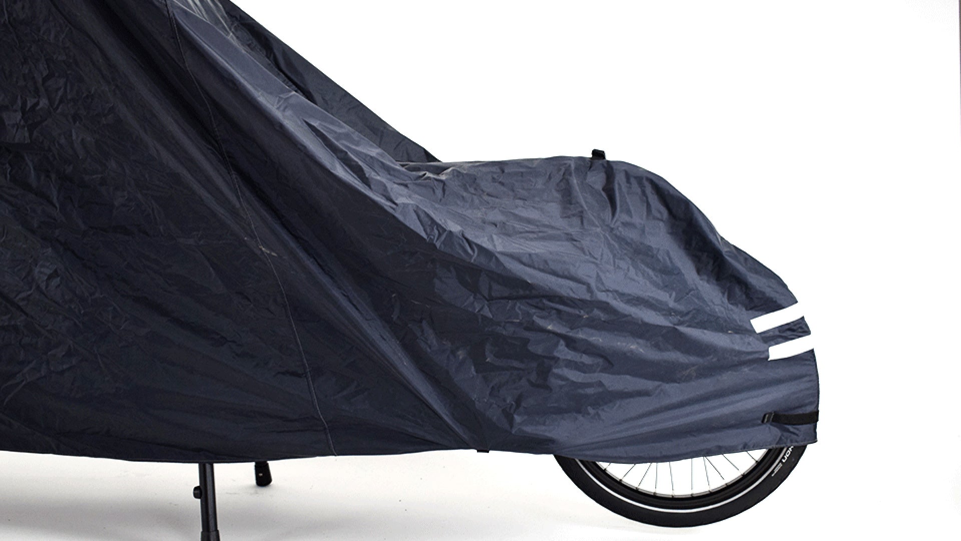 Masked picture of Bullitt garage cover, covering a bullitt