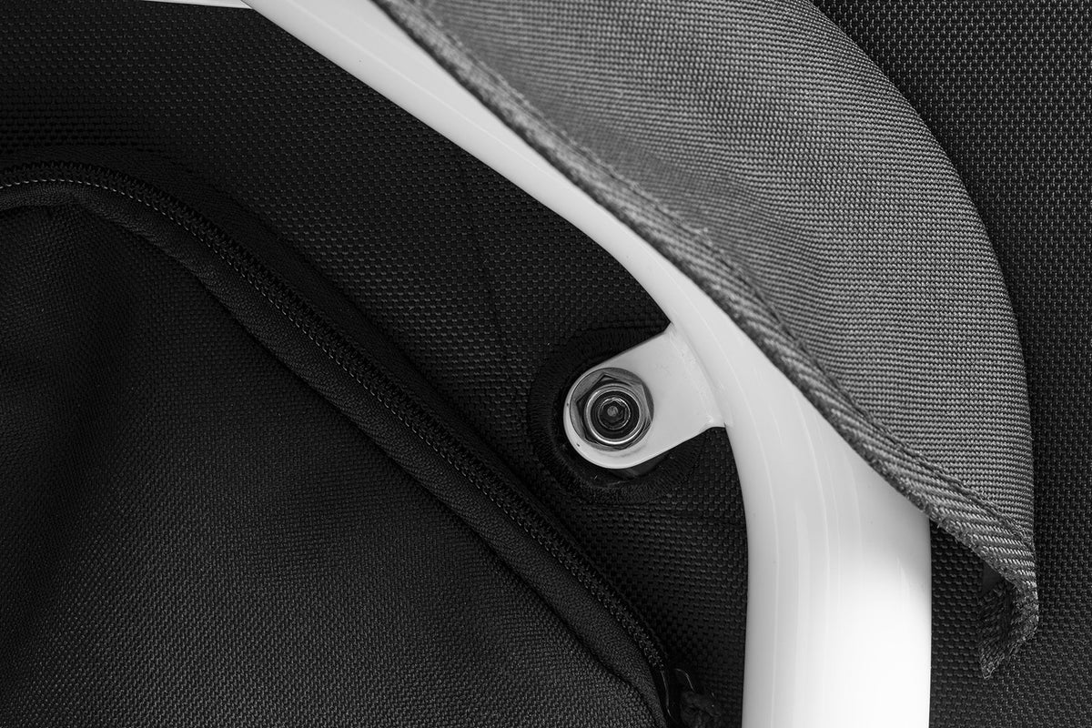 Close up of the mounting on the Canopy