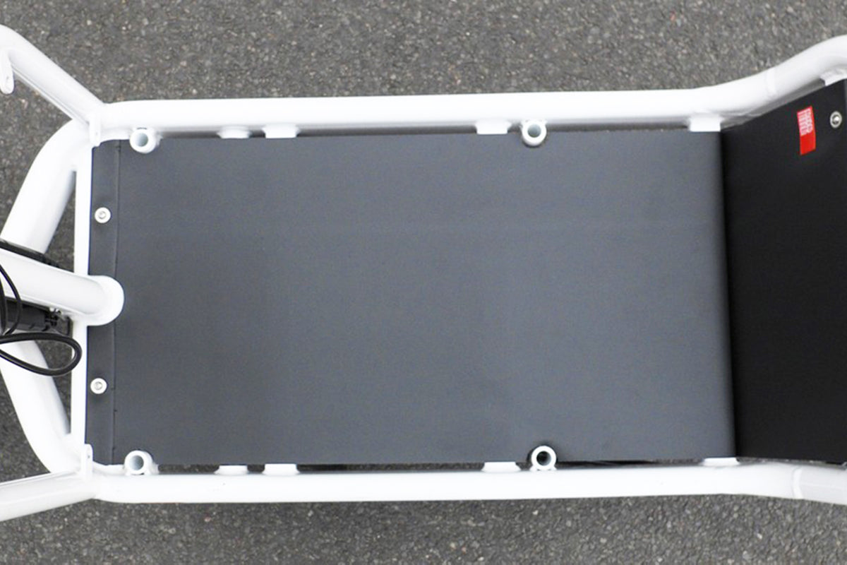 Fahrer Deck baseplate mounted on a Bullitt