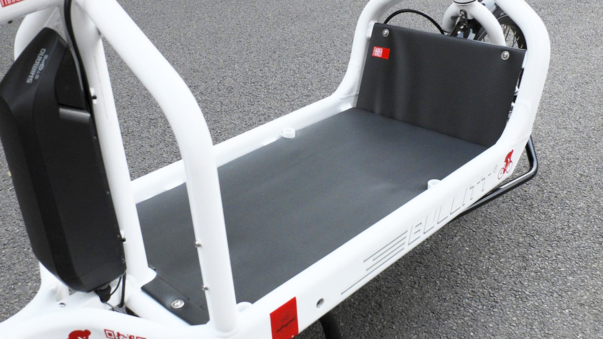 Fahrer Deck baseplate mounted on a Bullitt