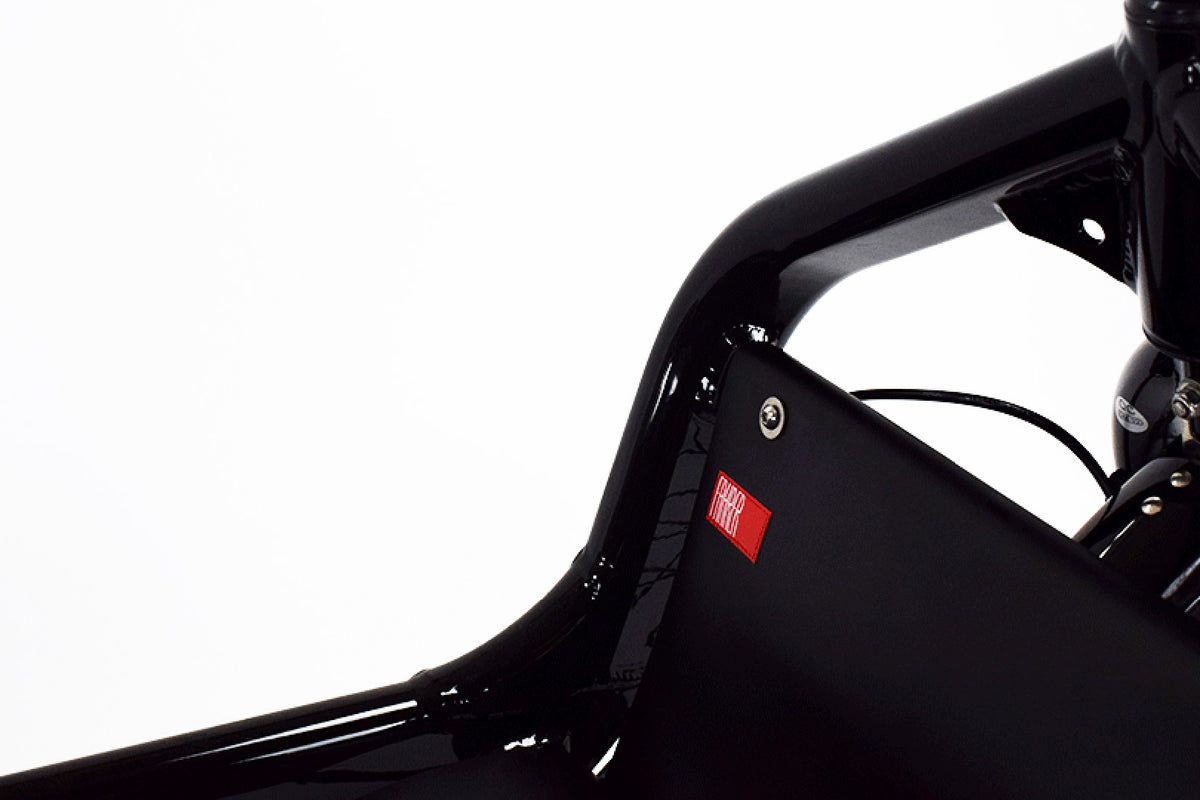 Fahrer Deck baseplate mounted on a Bullitt