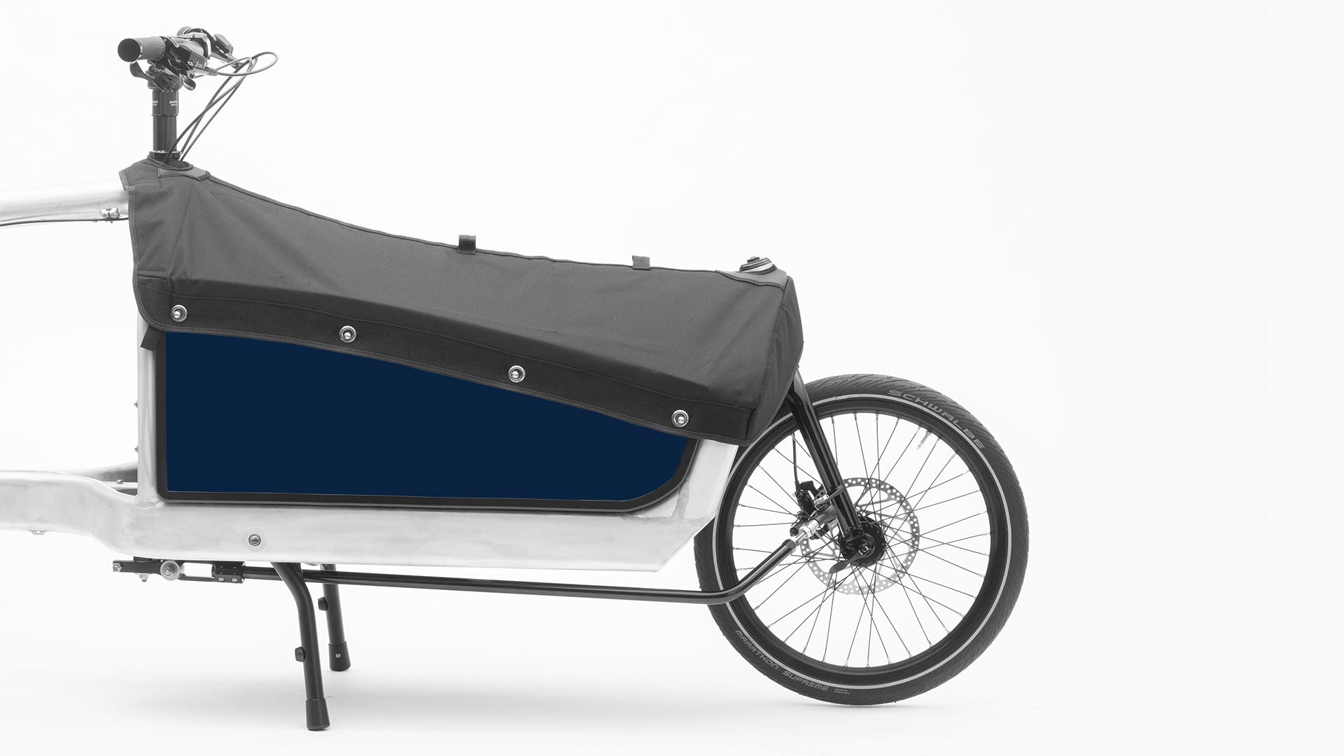 Sideview of the moondog BBX sidepanels with the hood