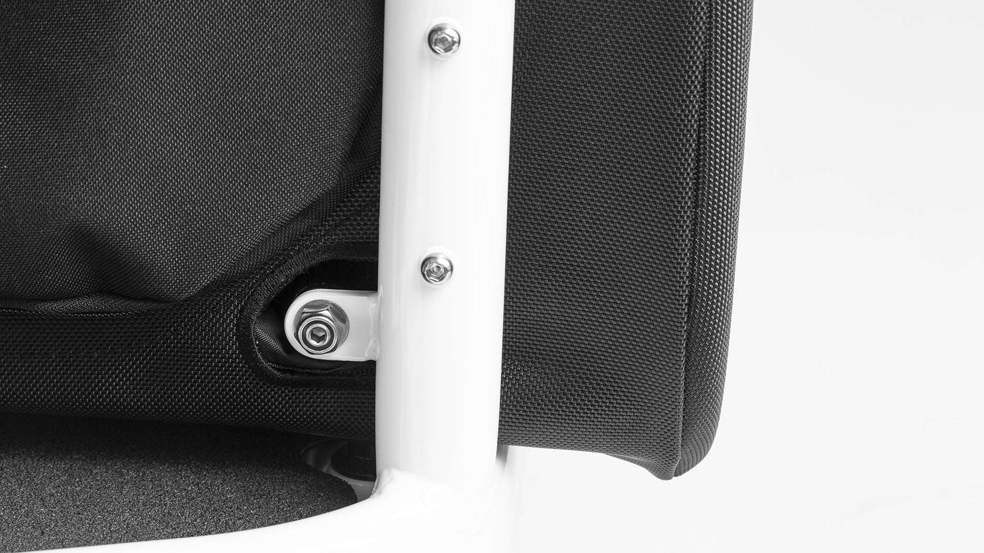Close up of the mounting on the Canopy