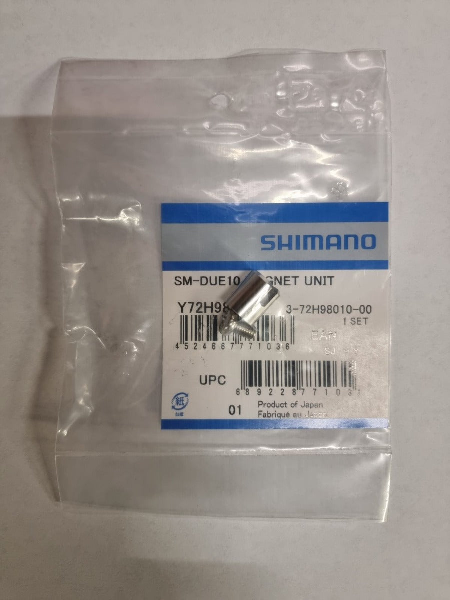 A zip lock bag with a small magnet and a bolt inside. The label on the bag reads SM-DUE10